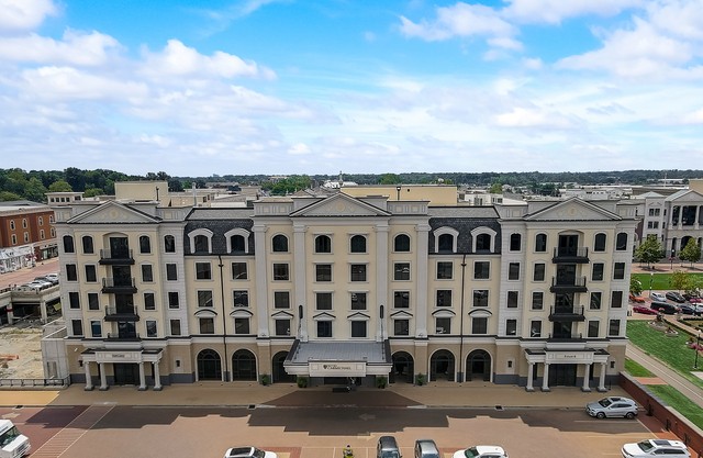 Carmel, Indiana, 46032, United States, 3 Bedrooms Bedrooms, ,4 BathroomsBathrooms,Residential,For Sale,2000560