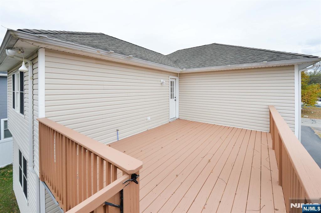 Mahwah, New Jersey, 07430, United States, 4 Bedrooms Bedrooms, ,3 BathroomsBathrooms,Residential,For Sale,1989324