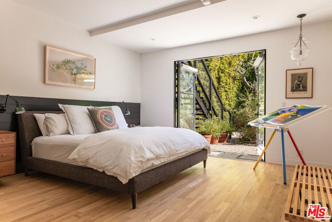West Hollywood, California, 90048, United States, 3 Bedrooms Bedrooms, ,1 BathroomBathrooms,Residential,For Sale,1828298