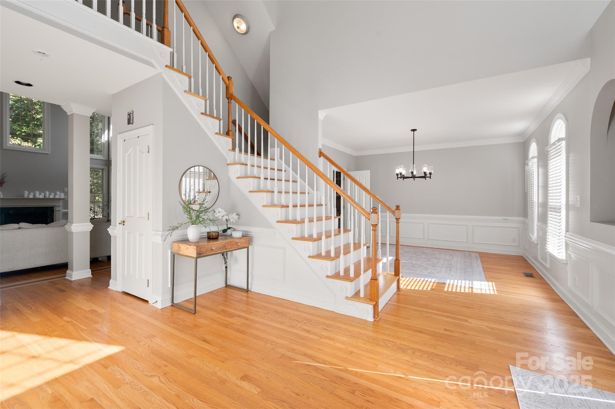 Matthews, North Carolina, 28104, United States, 4 Bedrooms Bedrooms, ,4 BathroomsBathrooms,Residential,For Sale,1989283