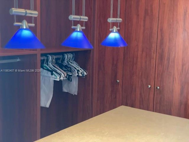 Aventura, Florida, 33180, United States, 2 Bedrooms Bedrooms, ,2 BathroomsBathrooms,Residential,For Sale,1926064
