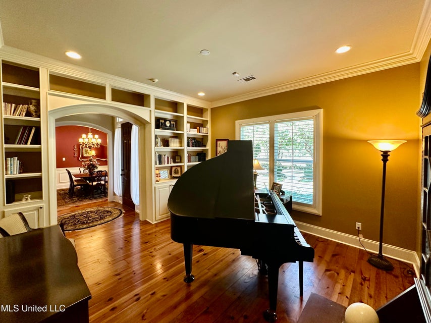 Clinton, Mississippi, 39056, United States, 5 Bedrooms Bedrooms, ,3 BathroomsBathrooms,Residential,For Sale,1904228