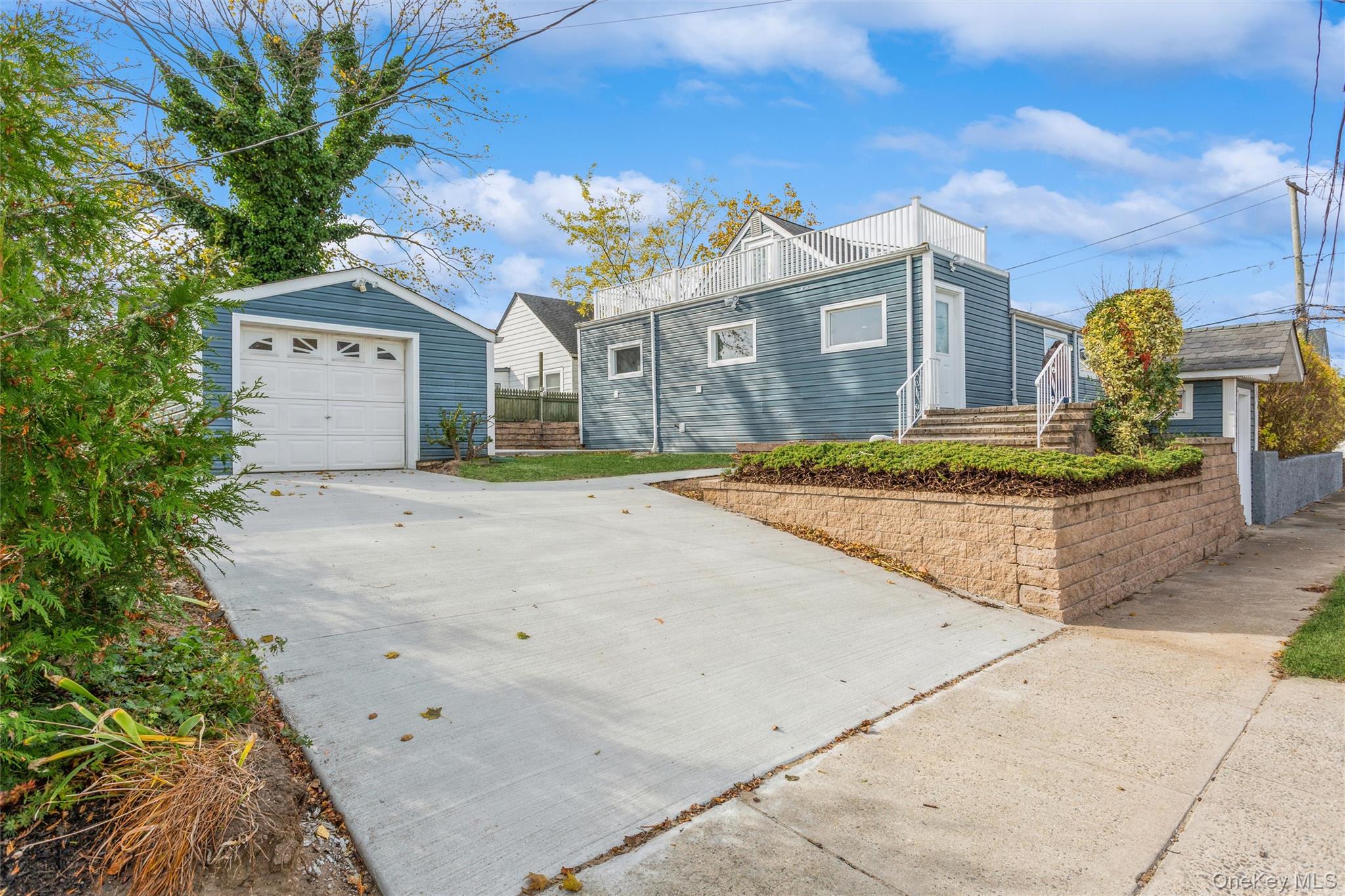 East Rockaway, New York, 11518, United States, 3 Bedrooms Bedrooms, ,1 BathroomBathrooms,Residential,For Sale,1997392