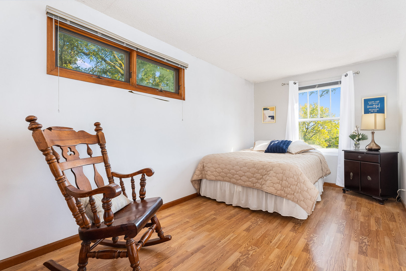 Naperville, Illinois, 60563, United States, 3 Bedrooms Bedrooms, ,3 BathroomsBathrooms,Residential,For Sale,1982481