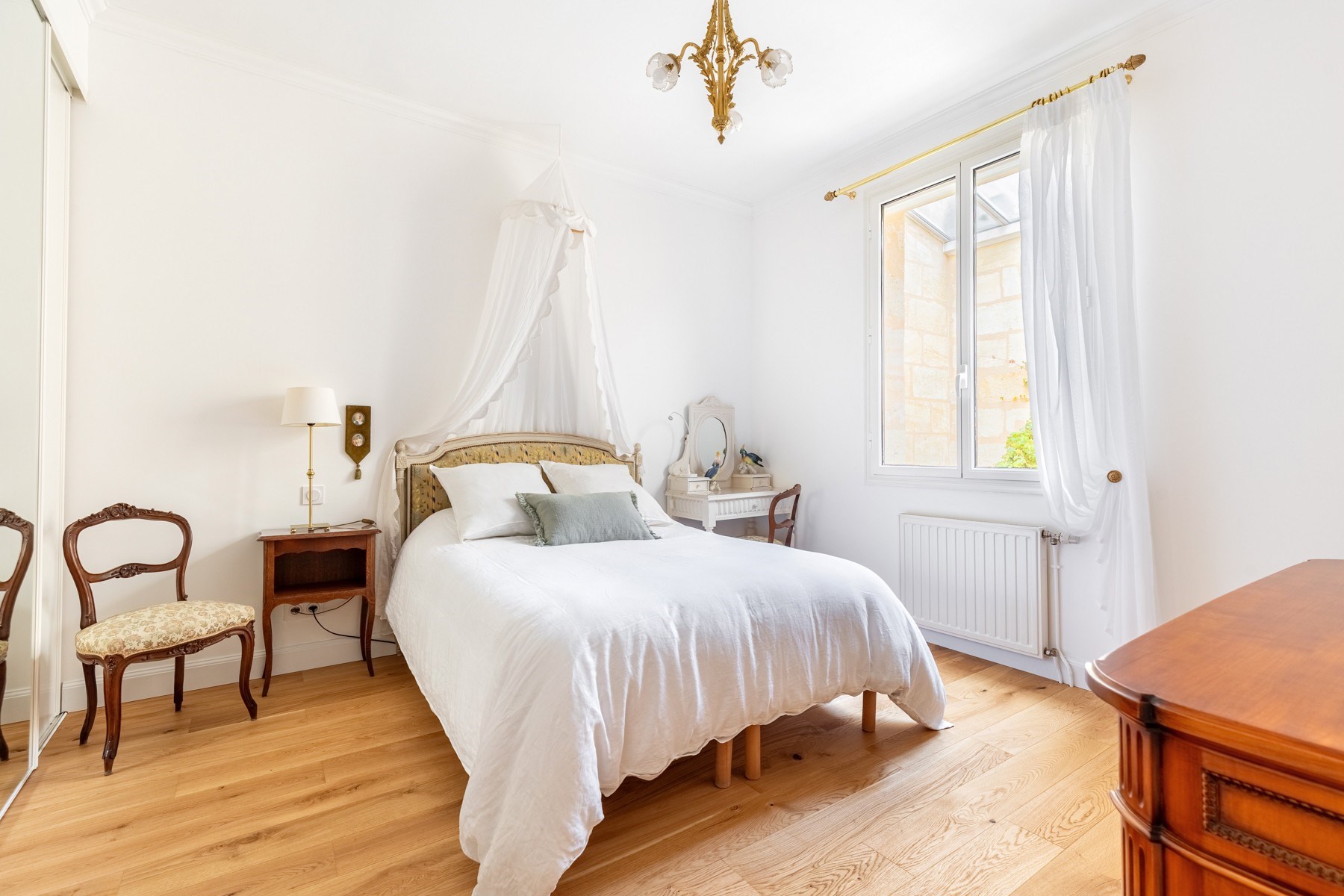  BORDEAUX – PUBLIC GARDEN – STONE TOWNHOUSE – PATIO – 250 SQM – GARAGE – ELEVATOR - 物件實景