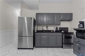 Richmond, Virginia, 23219, United States, 2 Bedrooms Bedrooms, ,2 BathroomsBathrooms,Residential,For Sale,1989867