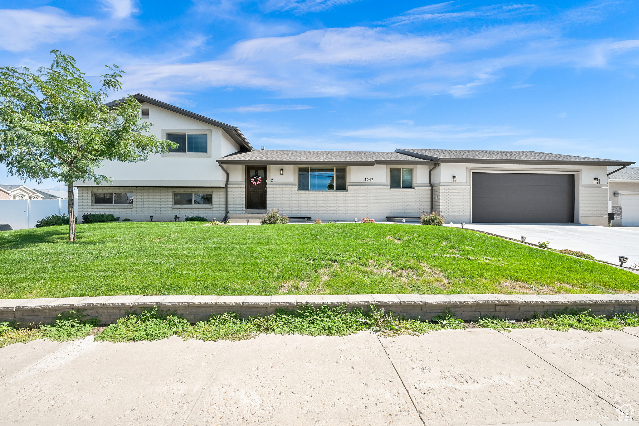 Syracuse, Utah, 84075, United States, 5 Bedrooms Bedrooms, ,2 BathroomsBathrooms,Residential,For Sale,1938699