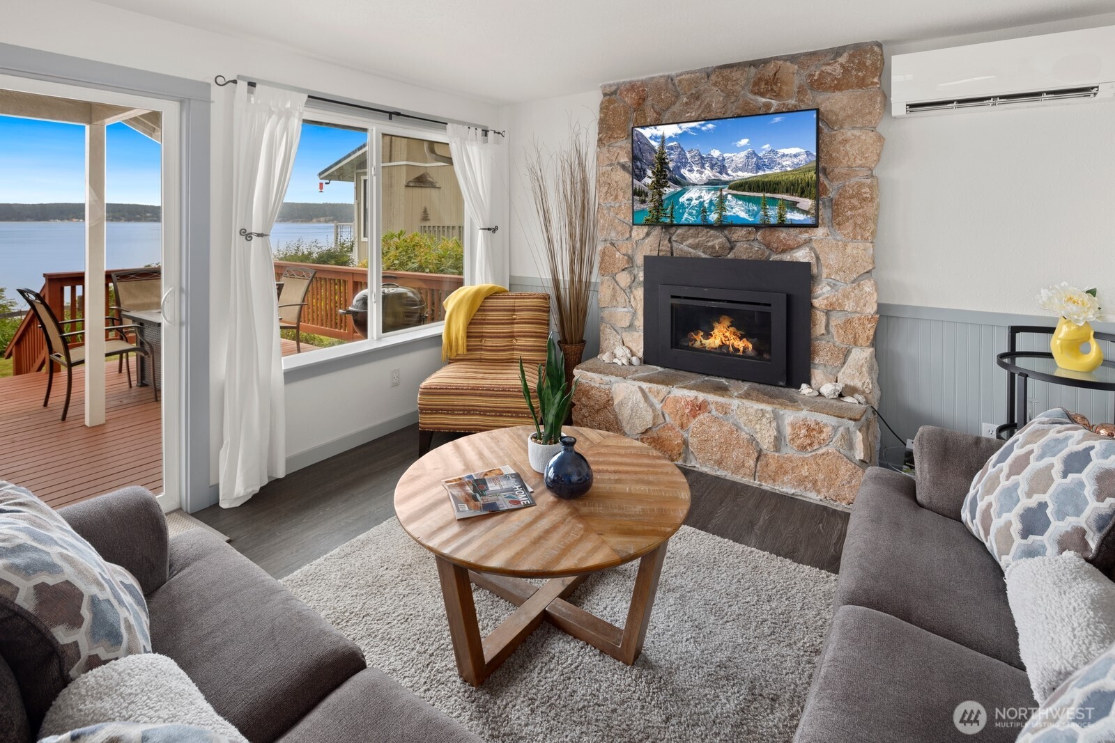 Langley, Washington, 98260, United States, 2 Bedrooms Bedrooms, ,1 BathroomBathrooms,Residential,For Sale,1848332