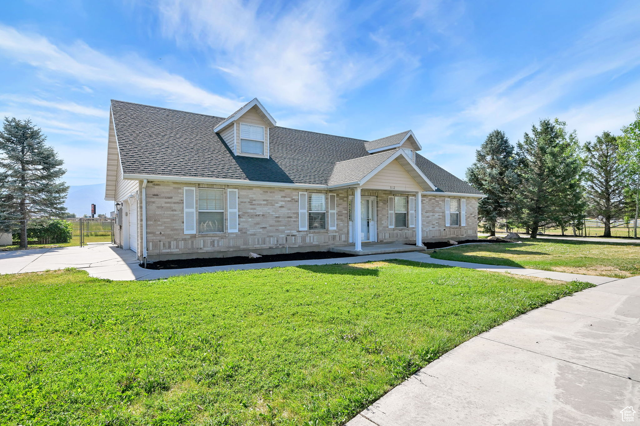 Farr West, Utah, 84404, United States, 4 Bedrooms Bedrooms, ,3 BathroomsBathrooms,Residential,For Sale,1891966