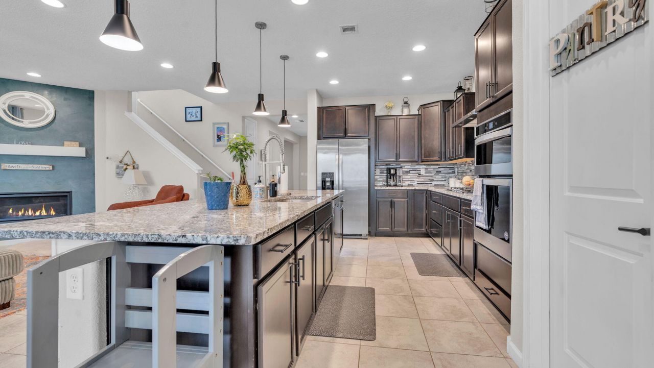 Albuquerque, New Mexico, 87106, United States, 5 Bedrooms Bedrooms, ,4 BathroomsBathrooms,Residential,For Sale,1907467