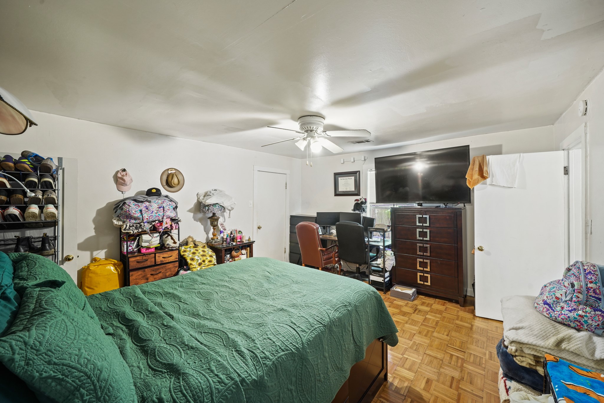 Houston, Texas, 77008, United States, 2 Bedrooms Bedrooms, ,1 BathroomBathrooms,Residential,For Sale,1868340