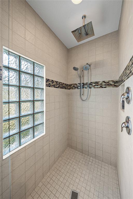 Seffner, Florida, 33584, United States, 5 Bedrooms Bedrooms, ,4 BathroomsBathrooms,Residential,For Sale,1991744