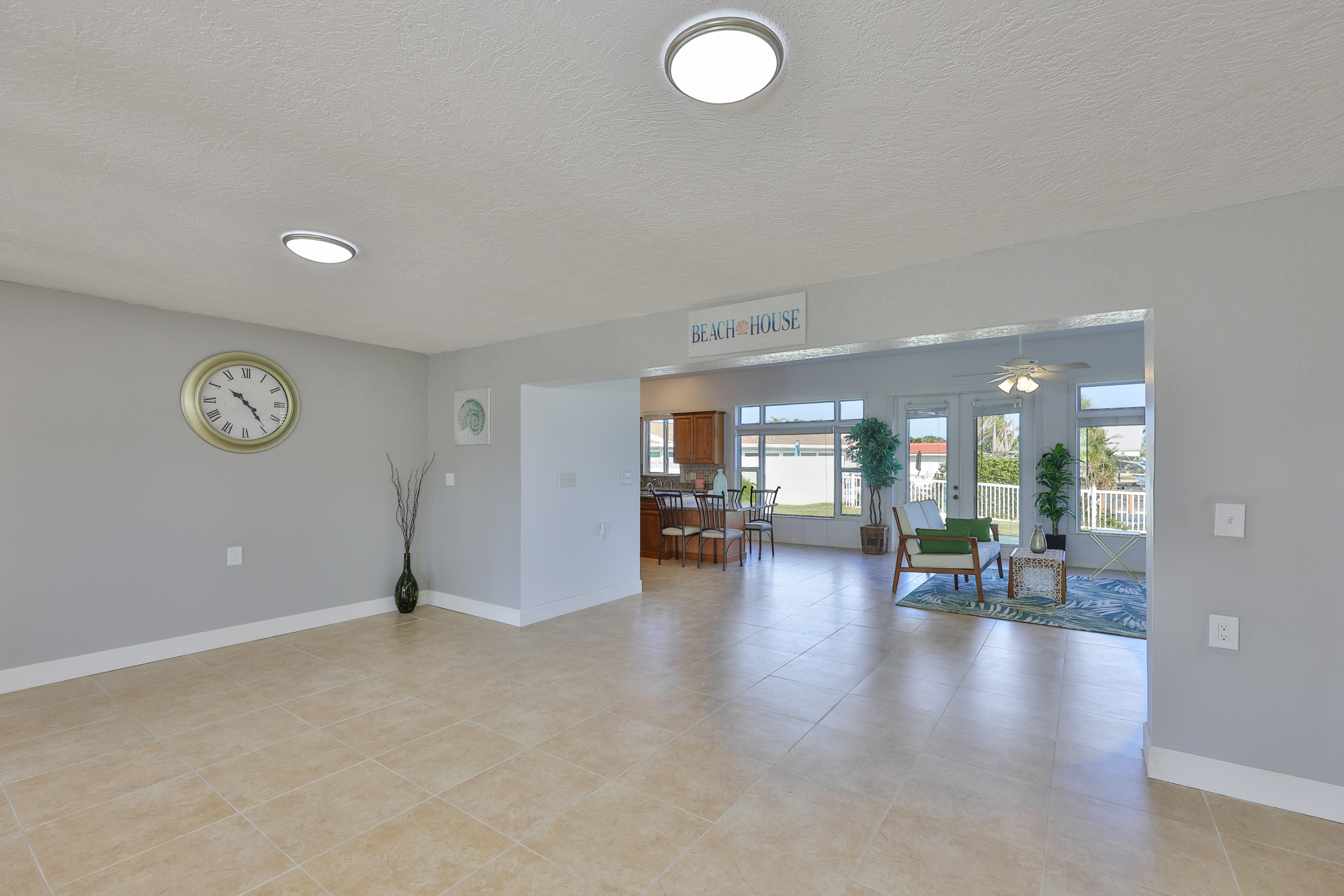 Treasure Island, Florida, 33706, United States, 3 Bedrooms Bedrooms, ,2 BathroomsBathrooms,Residential,For Sale,1982782