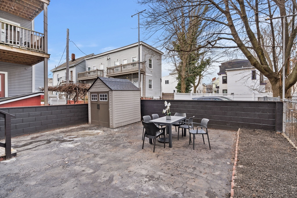 Somerville, Massachusetts, 02143, United States, 2 Bedrooms Bedrooms, ,2 BathroomsBathrooms,Residential,For Sale,1906626