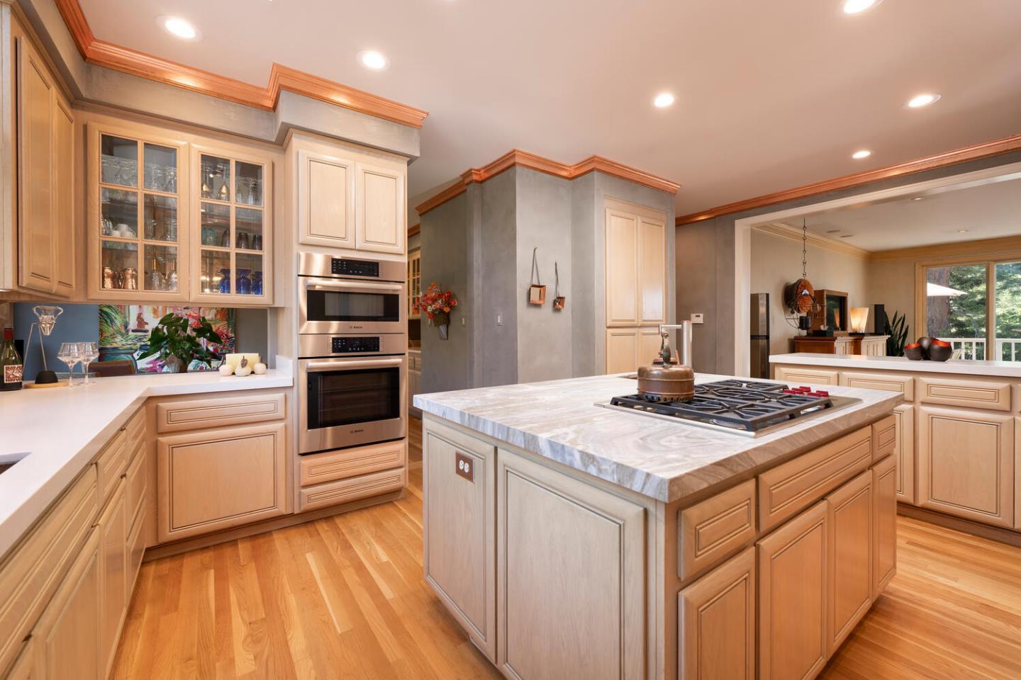 Hillsborough, California, 94010, United States, 4 Bedrooms Bedrooms, ,6 BathroomsBathrooms,Residential,For Sale,1941061