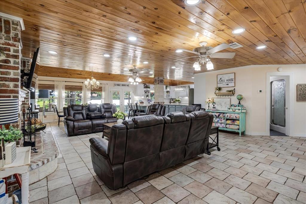 Athens, Texas, 75752, United States, 4 Bedrooms Bedrooms, ,3 BathroomsBathrooms,Residential,For Sale,1962313