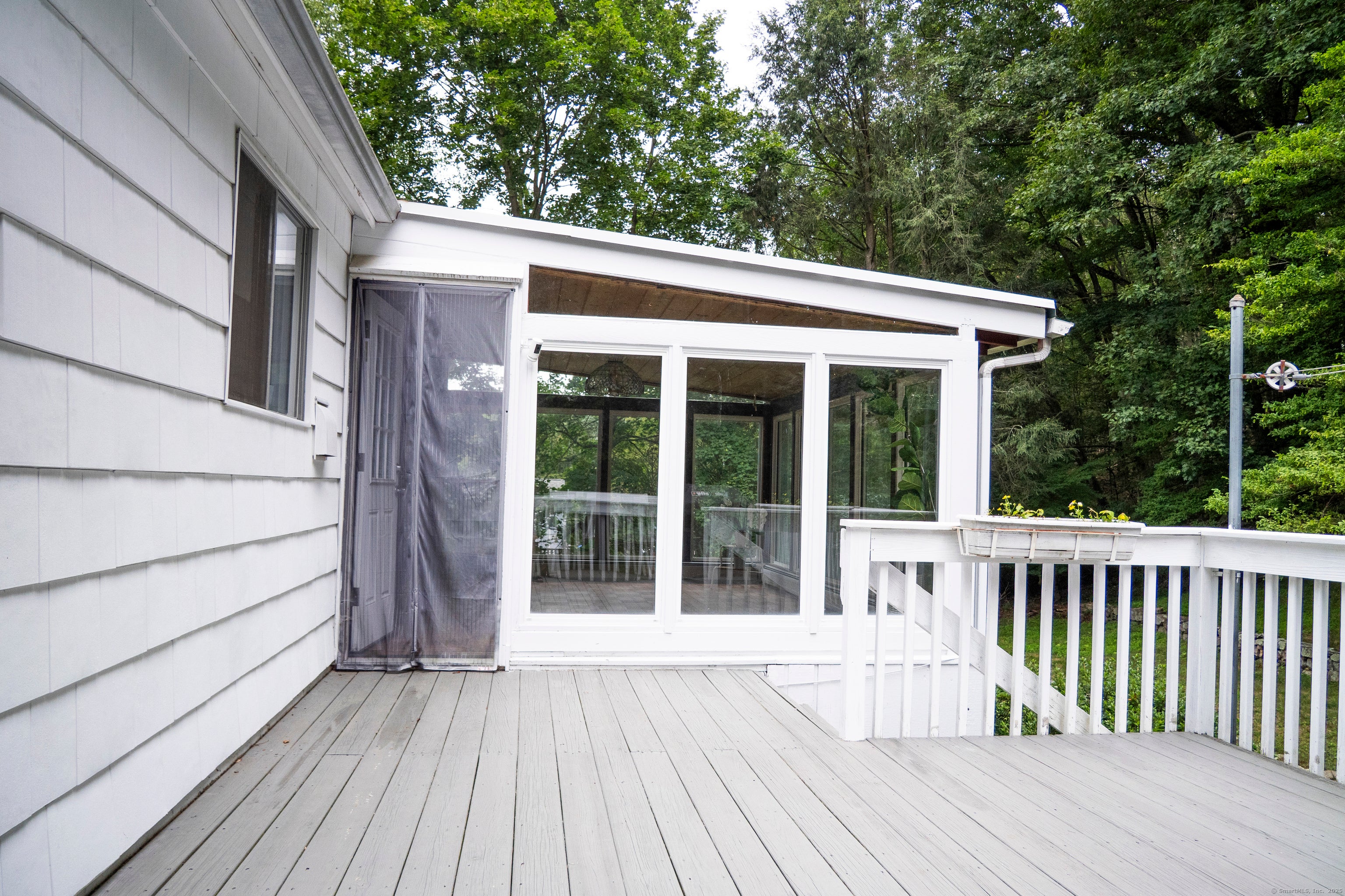 Trumbull, Connecticut, 06611, United States, 3 Bedrooms Bedrooms, ,3 BathroomsBathrooms,Residential,For Sale,1937031