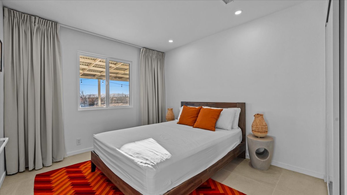 Yucca Valley, California, 92284, United States, 4 Bedrooms Bedrooms, ,2 BathroomsBathrooms,Residential,For Sale,1978728