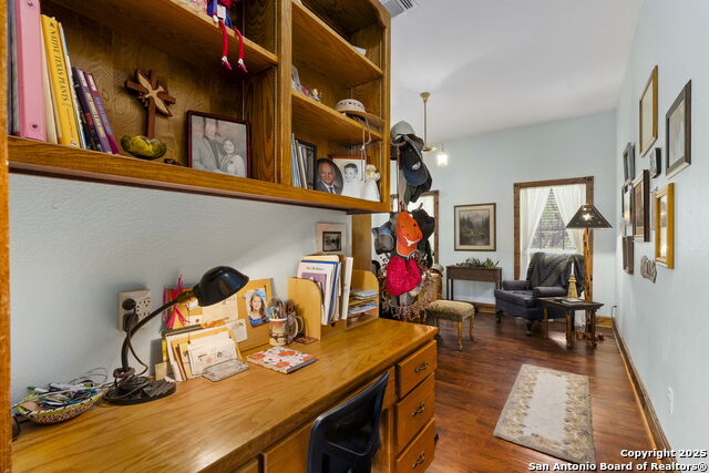 Lakehills, Texas, 78063, United States, 4 Bedrooms Bedrooms, ,5 BathroomsBathrooms,Residential,For Sale,1847540