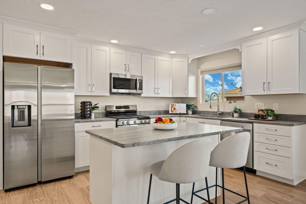 Albuquerque, New Mexico, 87111, United States, 4 Bedrooms Bedrooms, ,3 BathroomsBathrooms,Residential,For Sale,1985317