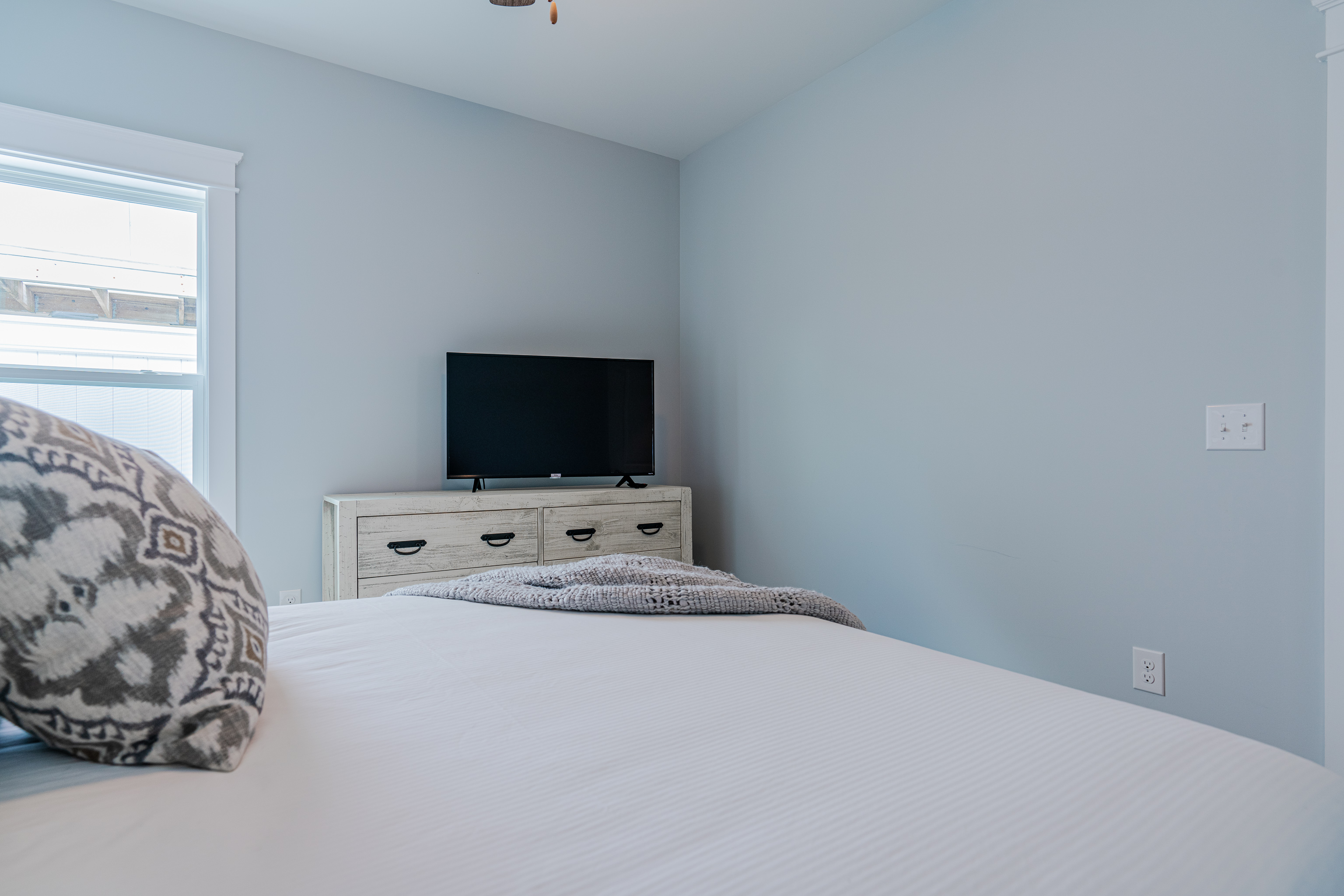  Rental-Ready Coastal Retreat with Heated Pool and No HOA - 物件實景