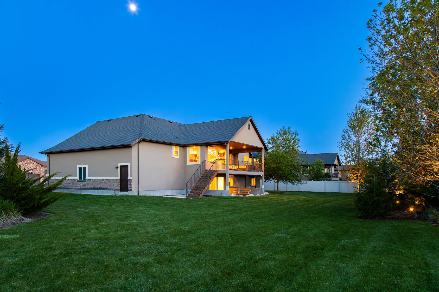  Luxury Custom Rambler on .86 Acre Park Like Setting and Extensive Mountain Views - 物件實景