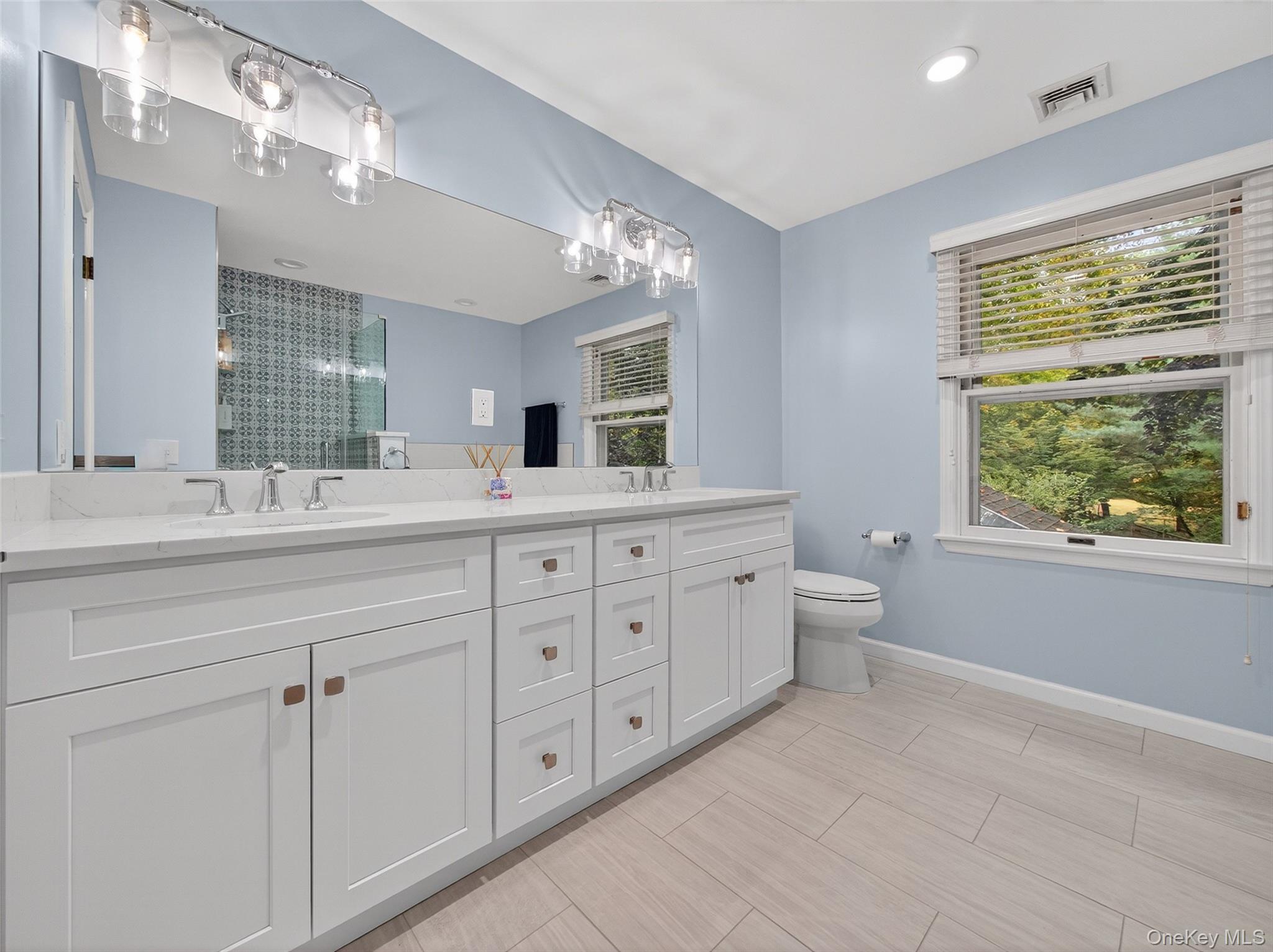 Montebello, New York, 10901, United States, 5 Bedrooms Bedrooms, ,4 BathroomsBathrooms,Residential,For Sale,1987706