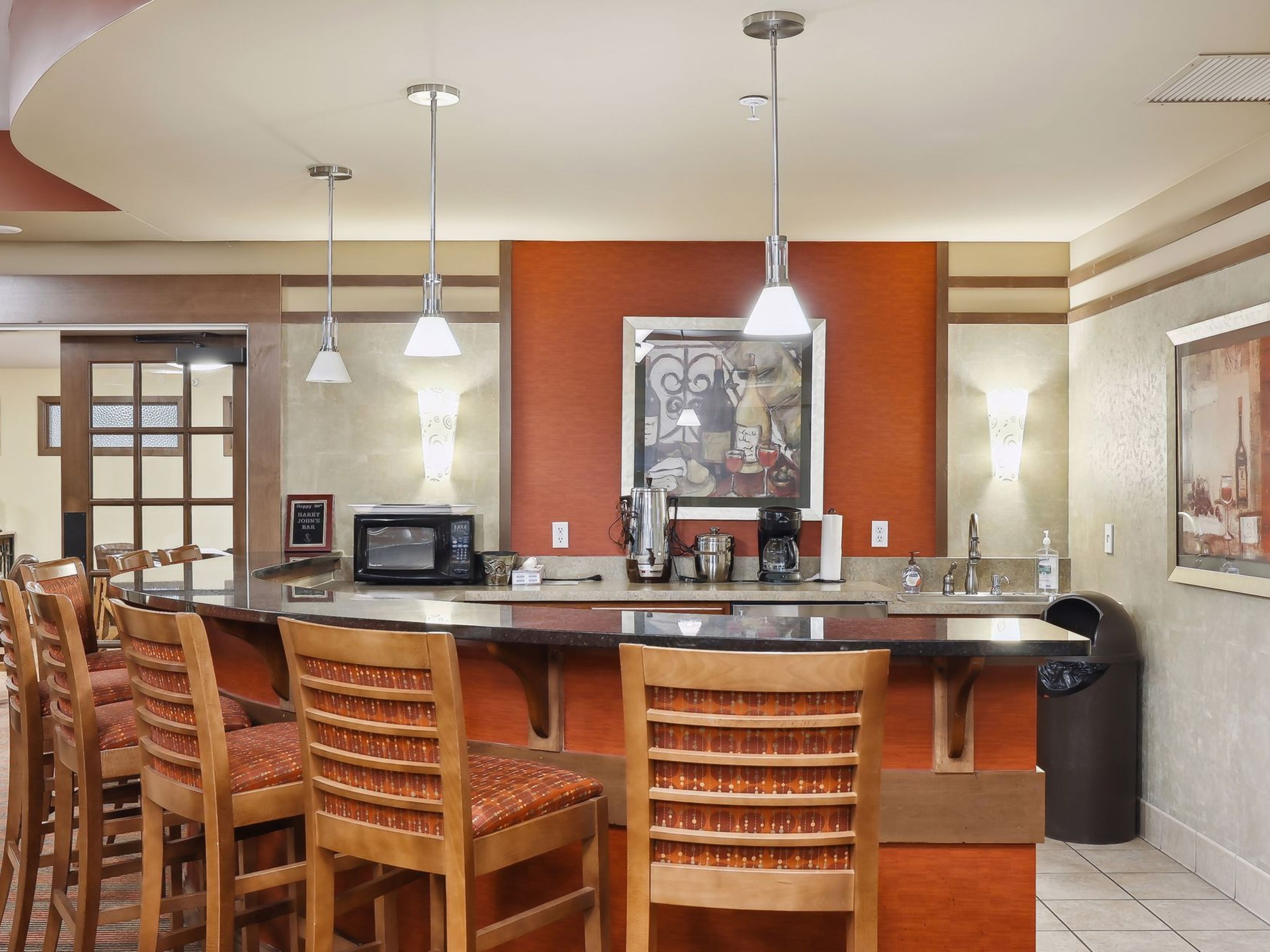  Effortless Luxury Living in Beautifully Updated Condo - 物件實景