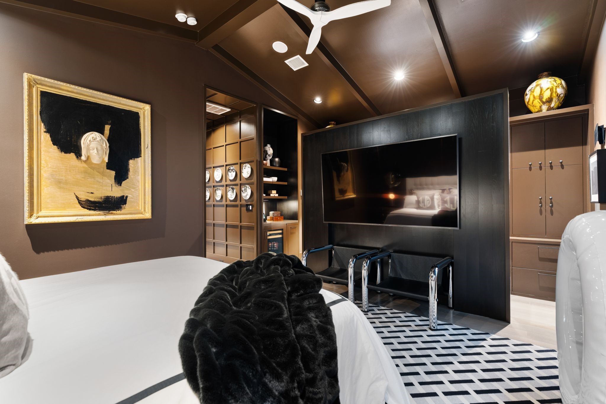  2117 Elmen Street B - 物件實景