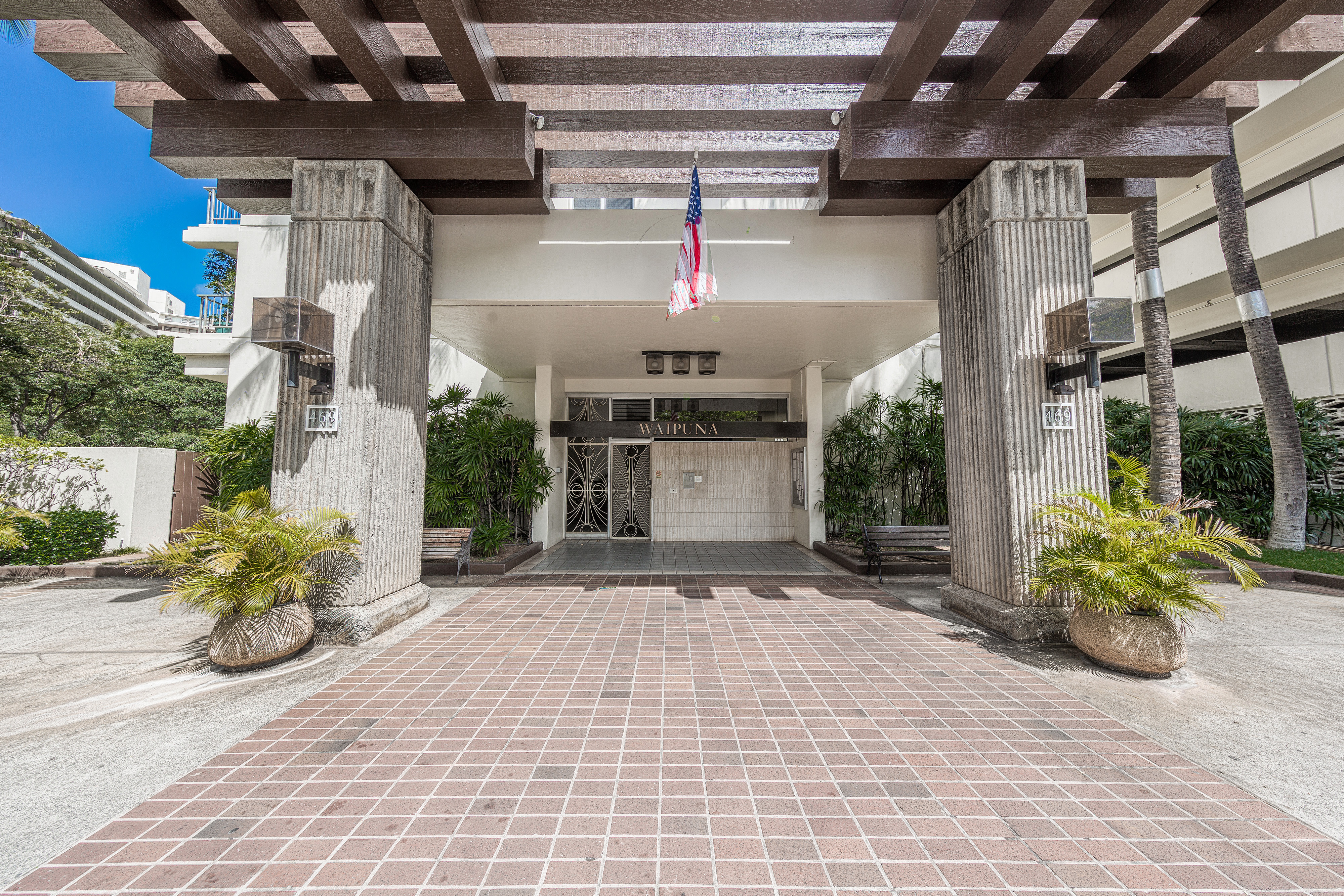 Honolulu, Hawaii, 96815, United States, 2 Bedrooms Bedrooms, ,2 BathroomsBathrooms,Residential,For Sale,1980604