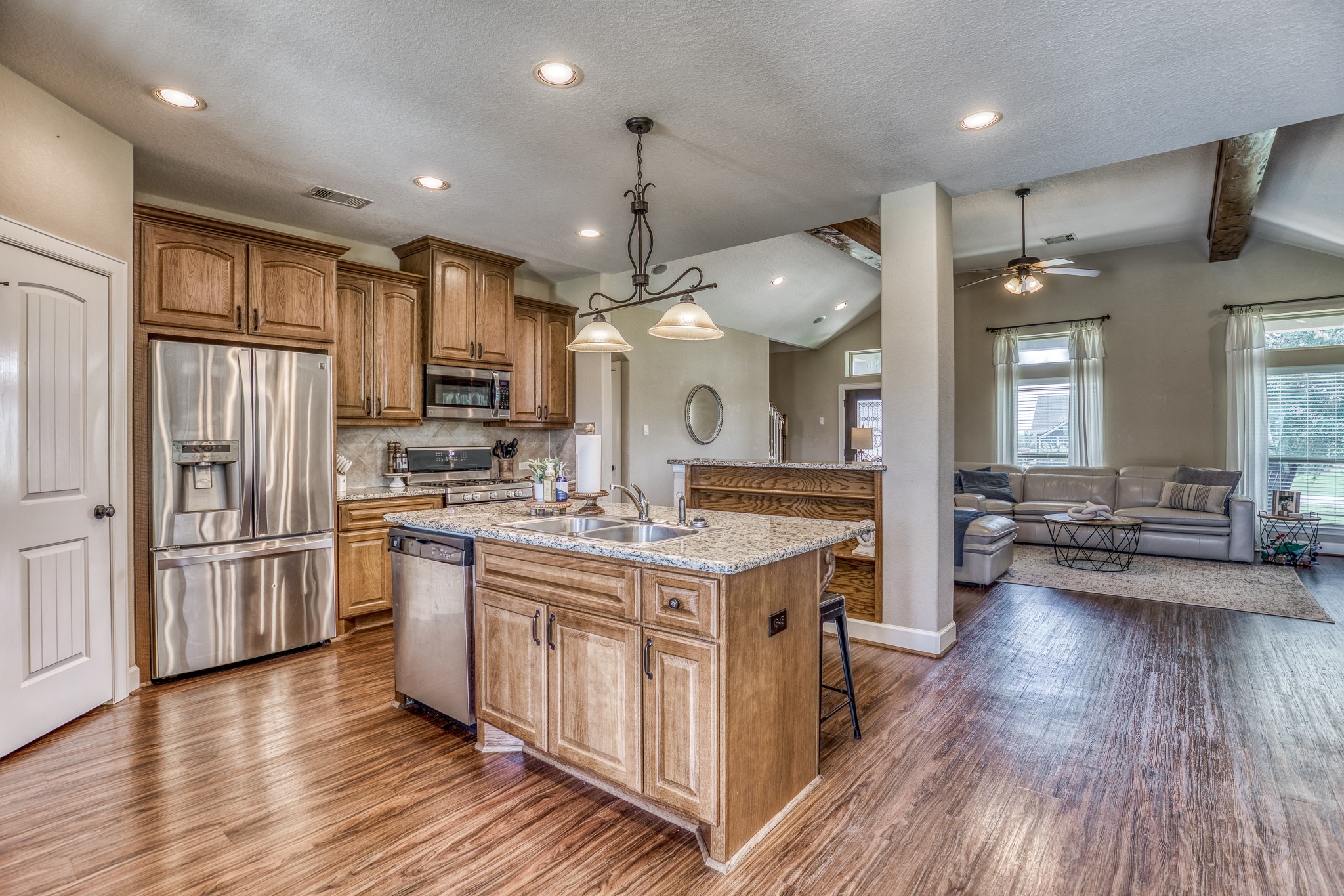  586 Ruby Drive, Bellville, TX, 77418 - 物件實景