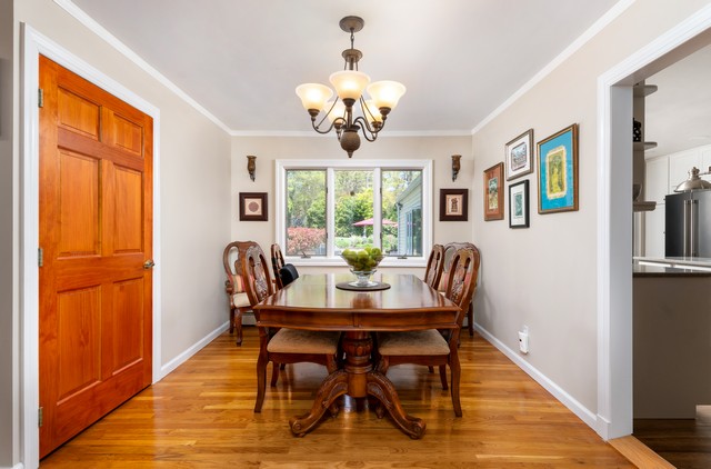 Shoreham, New York, 11786, United States, 5 Bedrooms Bedrooms, ,3 BathroomsBathrooms,Residential,For Sale,1990330