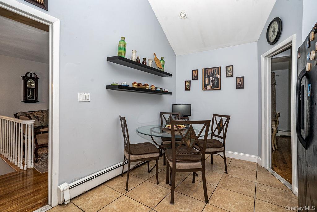 Lynbrook, New York, 11563, United States, 5 Bedrooms Bedrooms, ,3 BathroomsBathrooms,Residential,For Sale,1917433