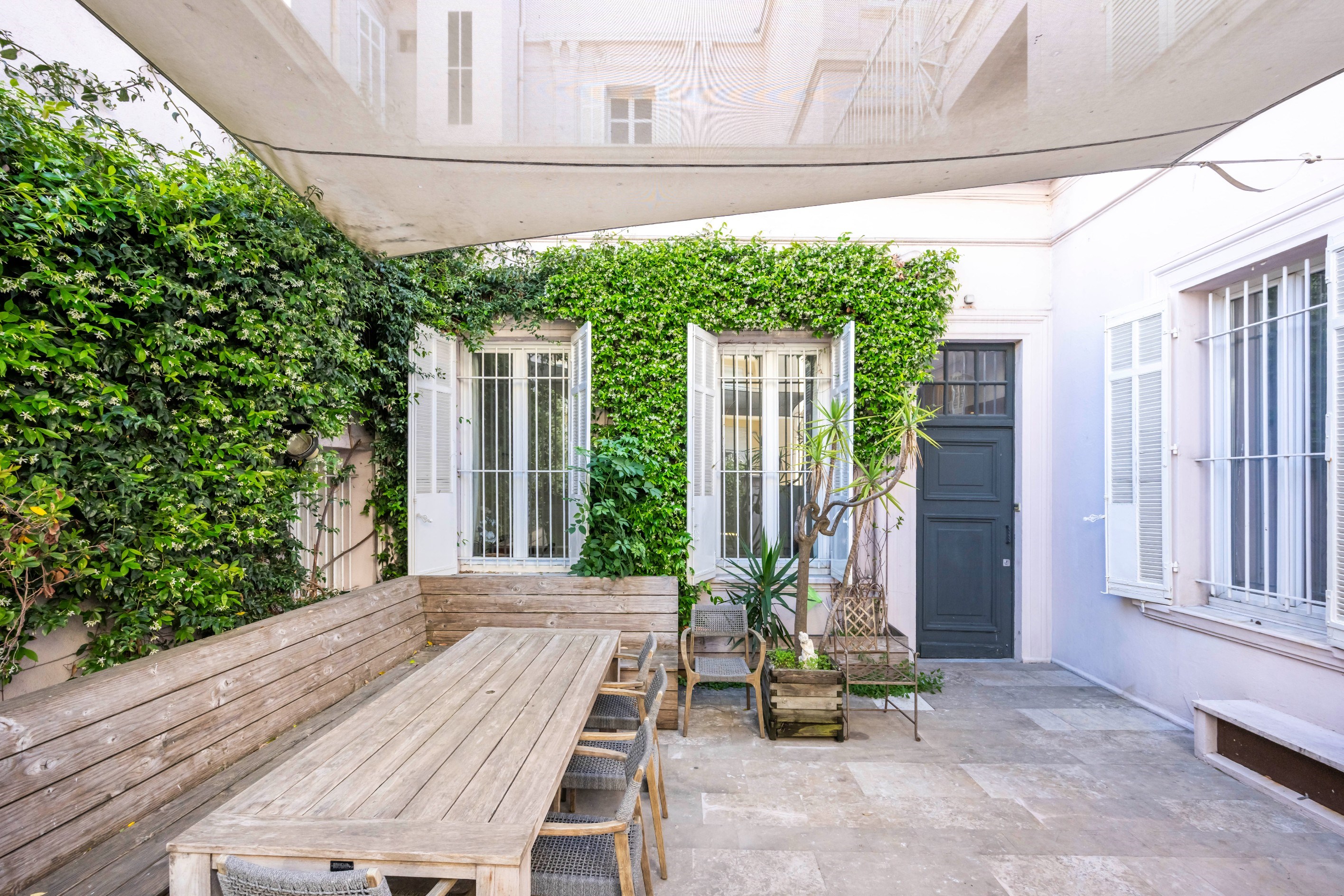  Cannes, An exceptional apartment with beautiful volumes facing the sea with pan… - 物件實景