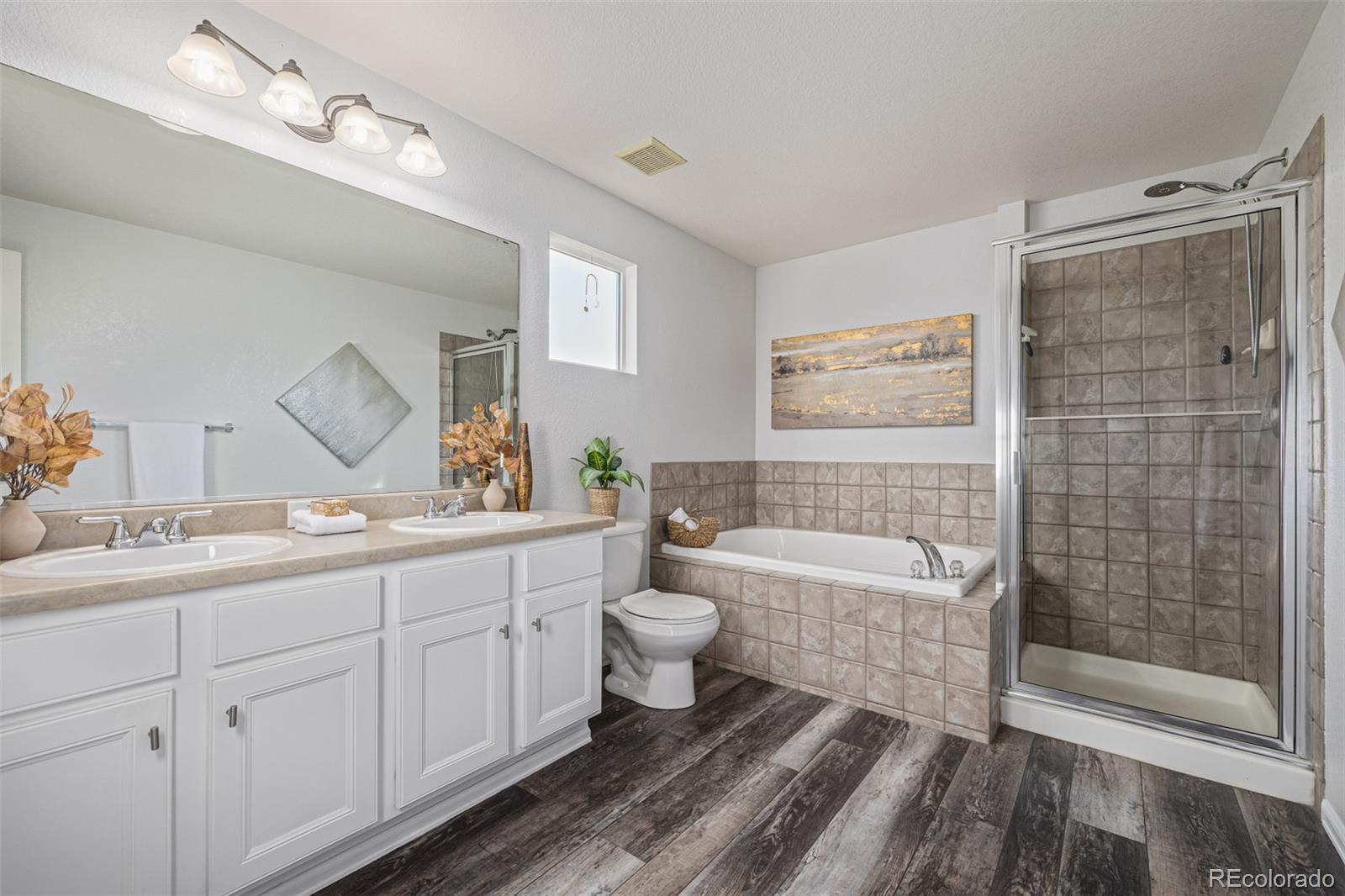 Erie, Colorado, 80516, United States, 3 Bedrooms Bedrooms, ,3 BathroomsBathrooms,Residential,For Sale,1993413