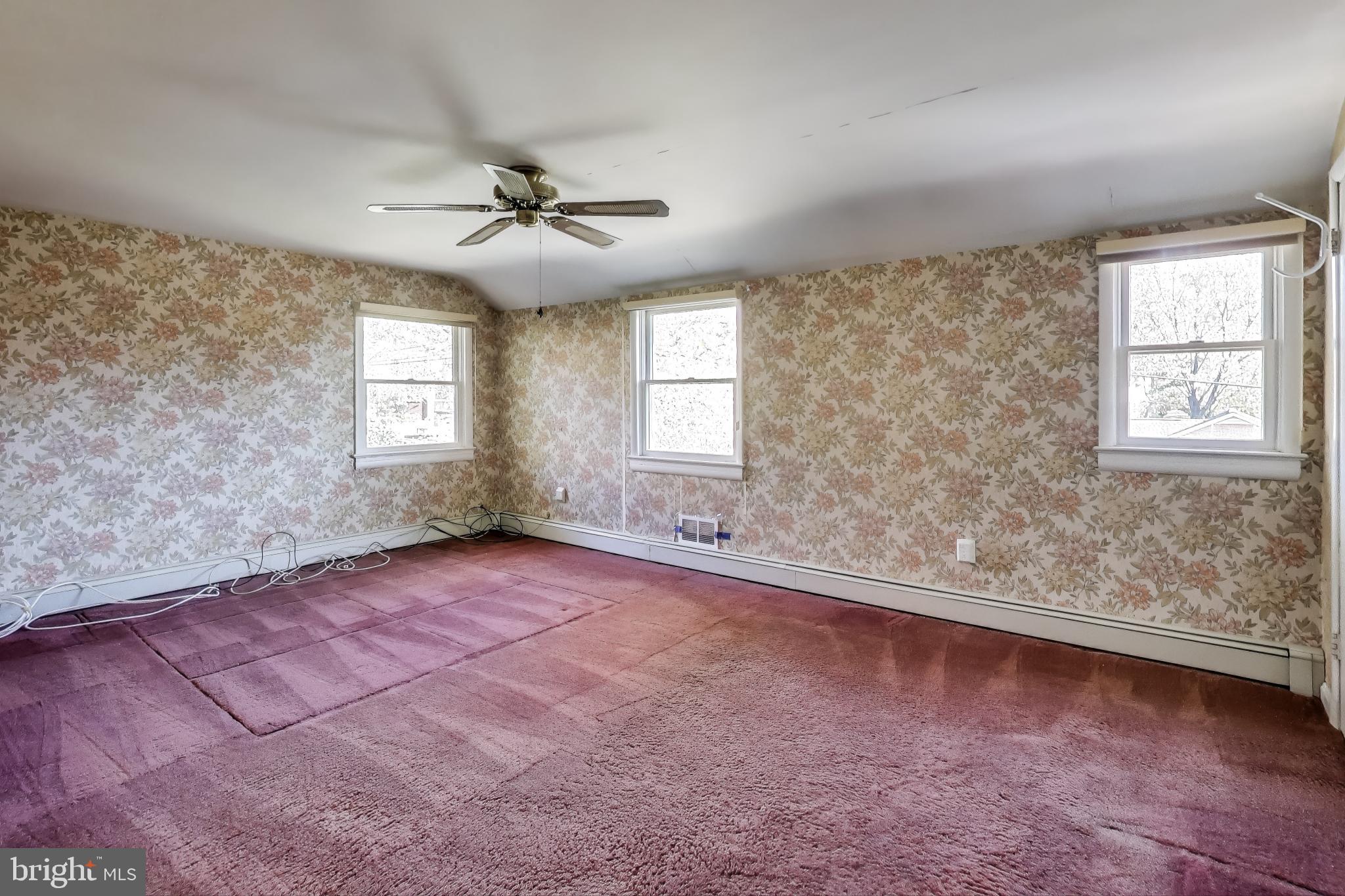 Cheverly, Maryland, 20785, United States, 5 Bedrooms Bedrooms, ,2 BathroomsBathrooms,Residential,For Sale,1990402