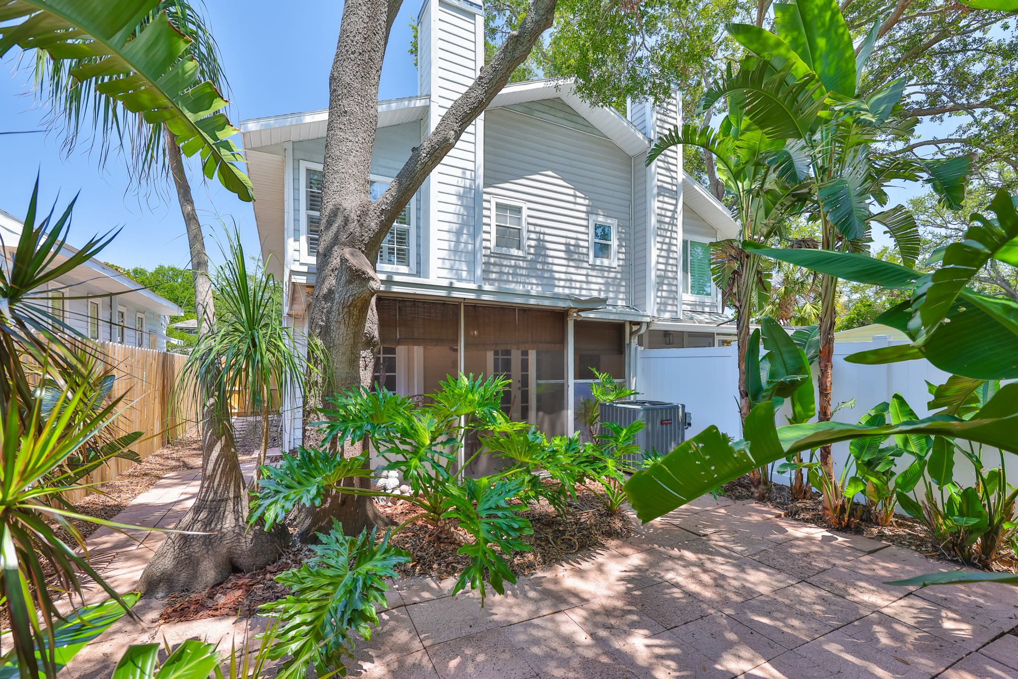 Tampa, Florida, 33629, United States, 2 Bedrooms Bedrooms, ,3 BathroomsBathrooms,Residential,For Sale,1981807