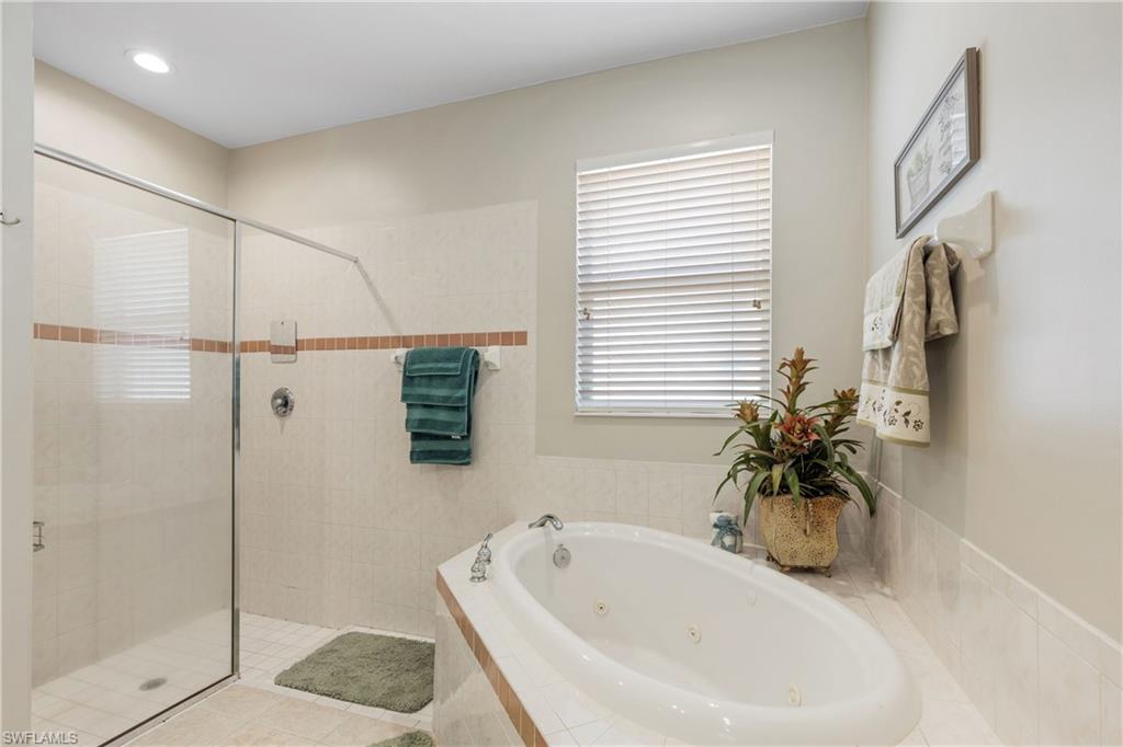 Naples, Florida, 34110, United States, 3 Bedrooms Bedrooms, ,2 BathroomsBathrooms,Residential,For Sale,1970219