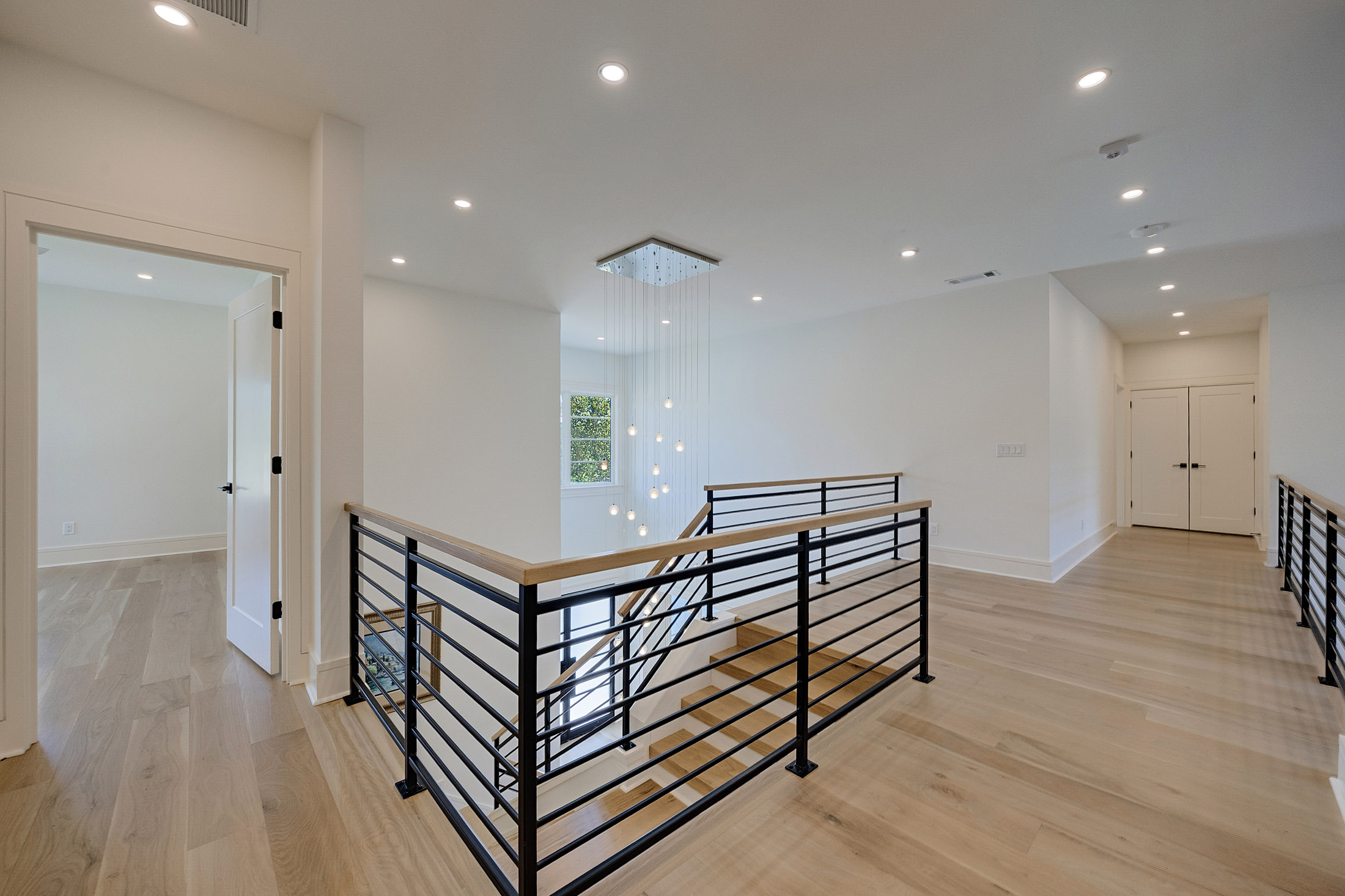  Striking Contemporary Design and Thoughtful Craftsmanship - 物件實景