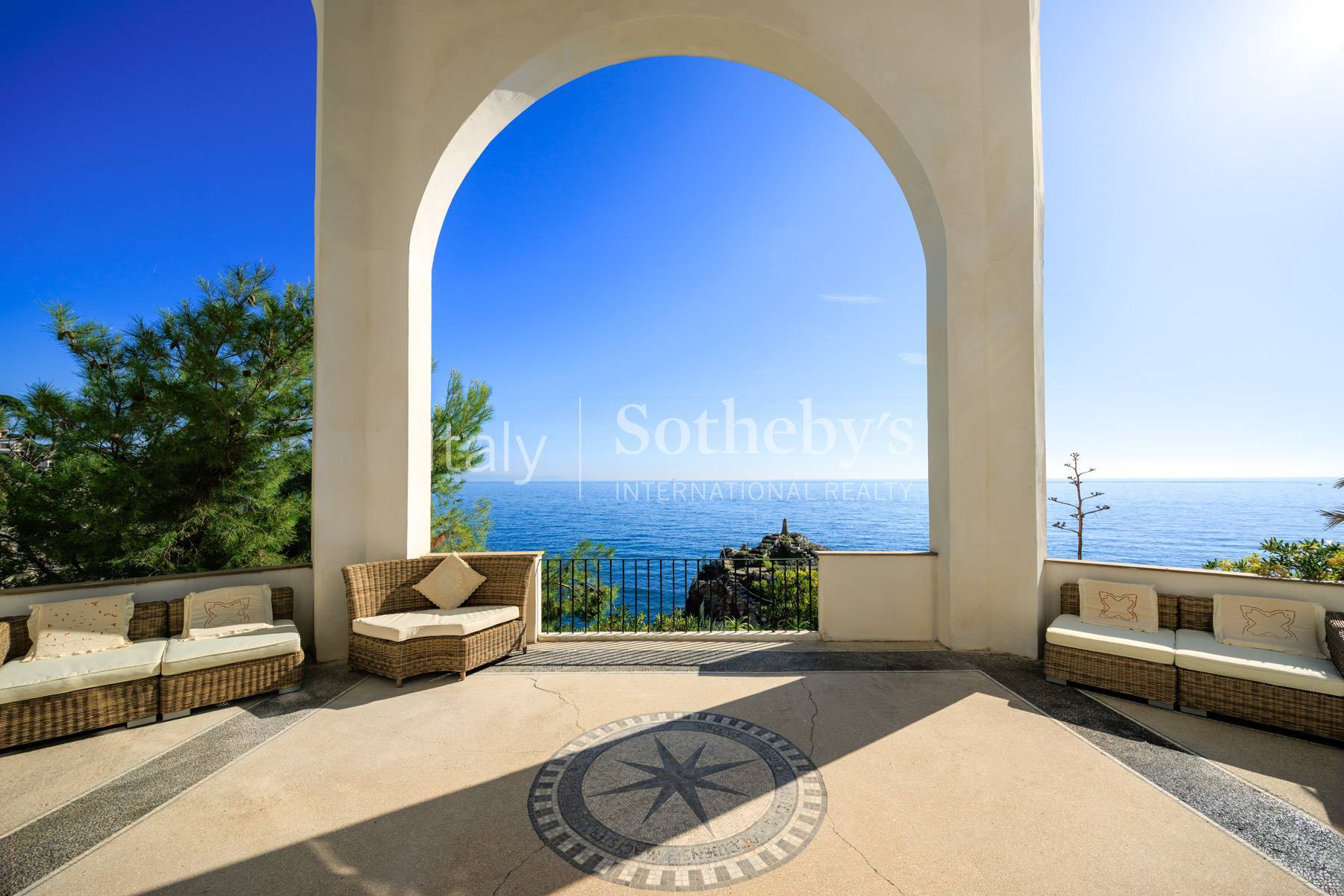  Elegant villa with private bay in Varazze - 物件實景
