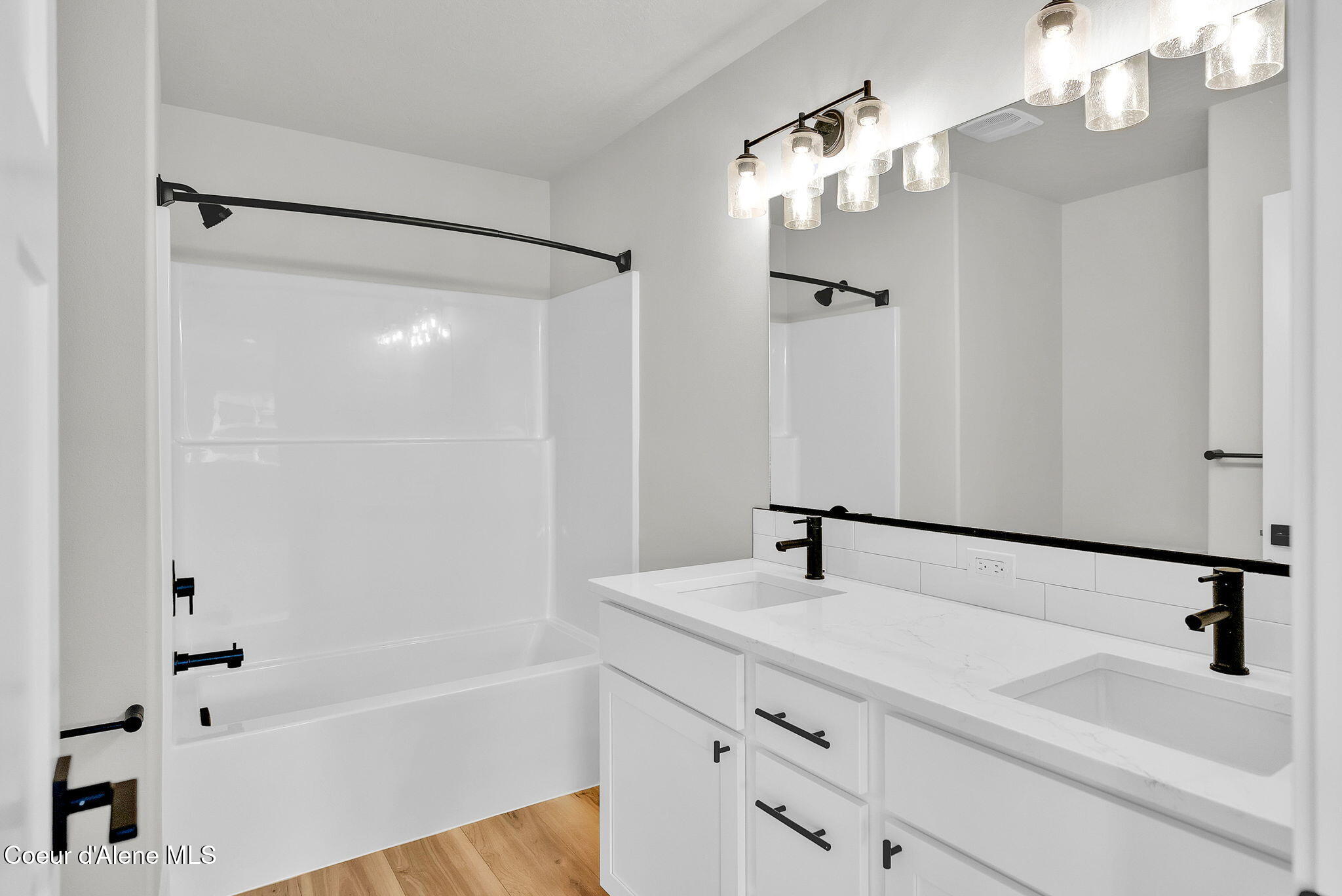 Rathdrum, Idaho, 83858, United States, 4 Bedrooms Bedrooms, ,2 BathroomsBathrooms,Residential,For Sale,1998808