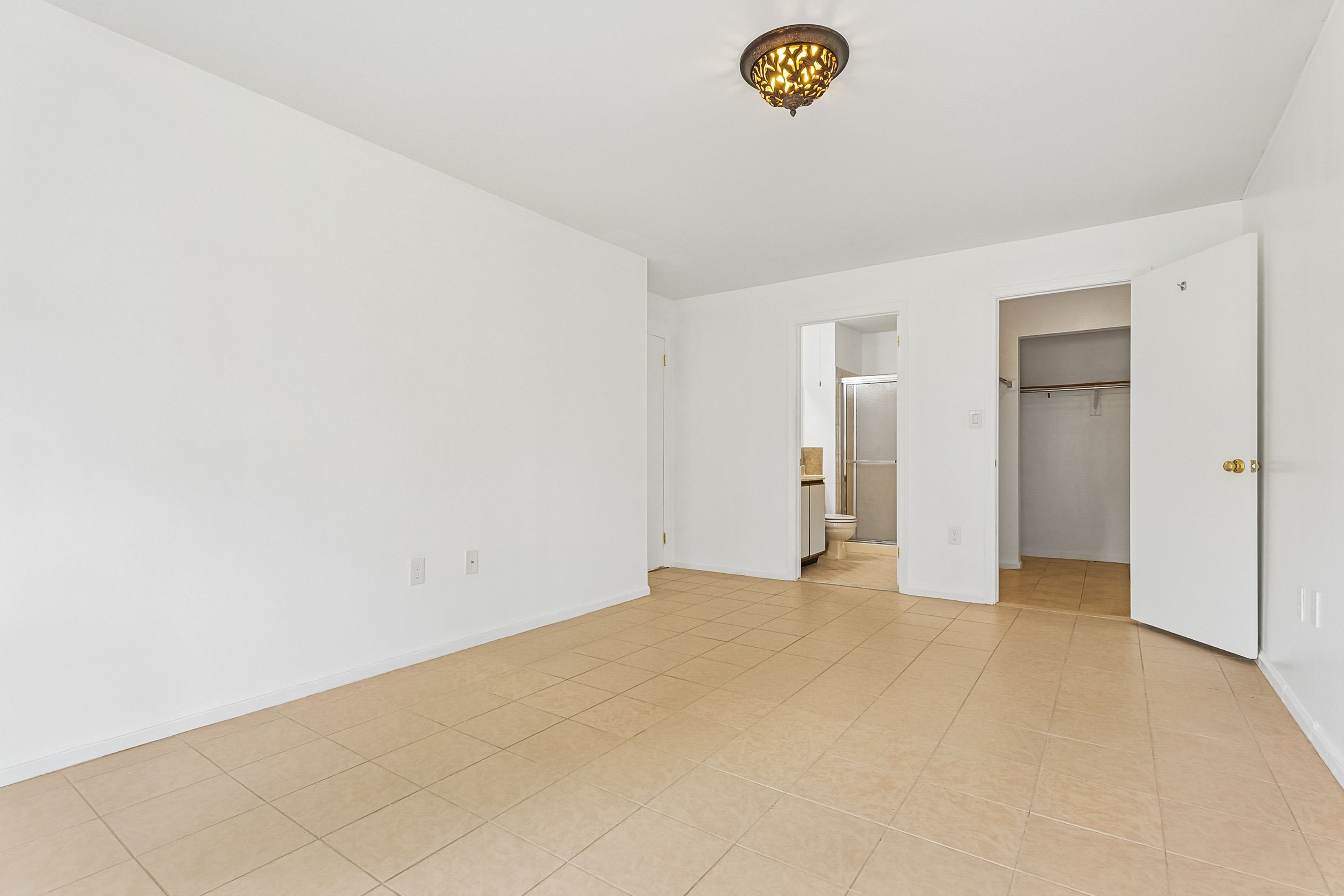 70 Mill Run, Hightstown, NJ 08520 - 物件實景