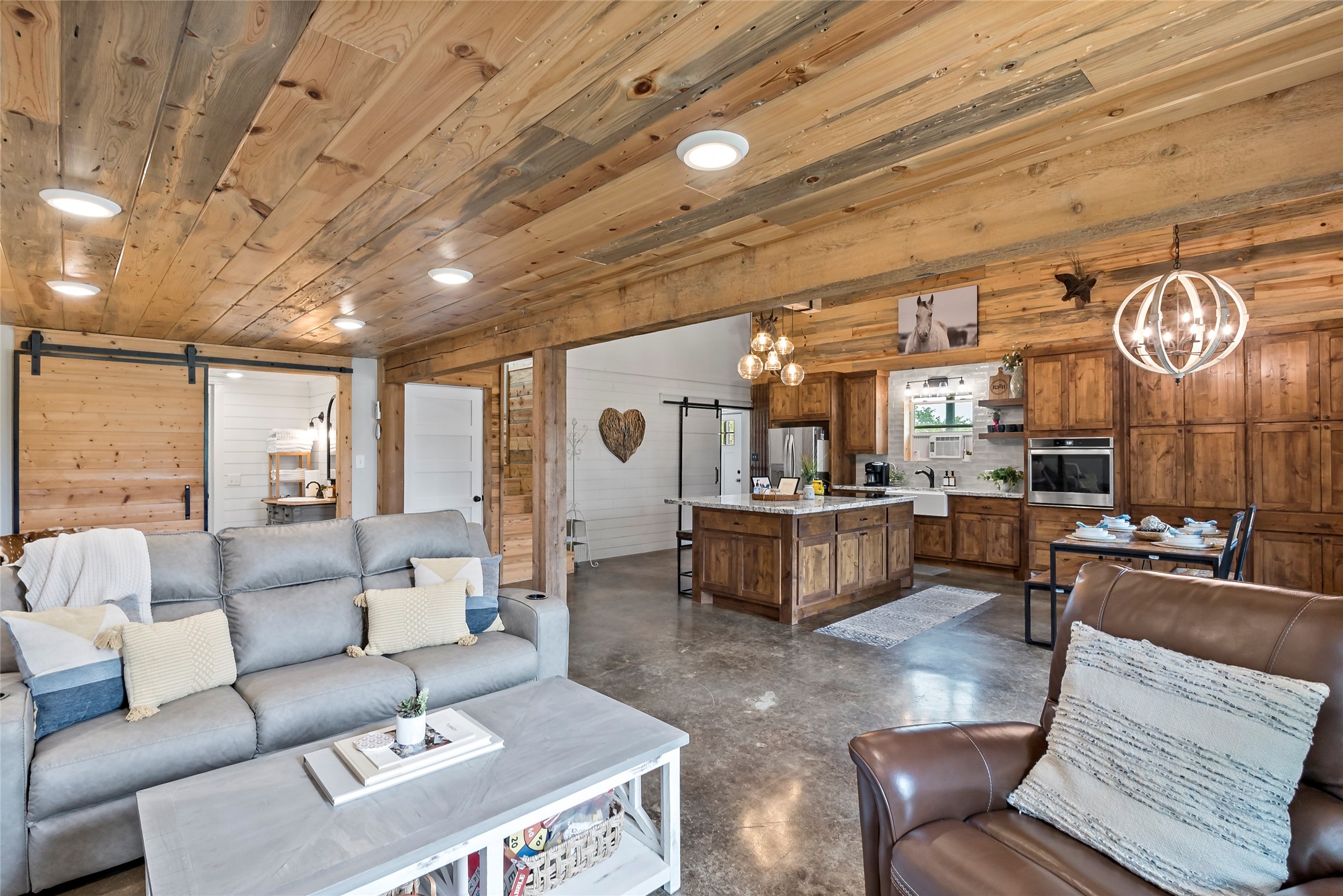 Franklin, Texas, 77856, United States, 2 Bedrooms Bedrooms, ,2 BathroomsBathrooms,Residential,For Sale,1938758
