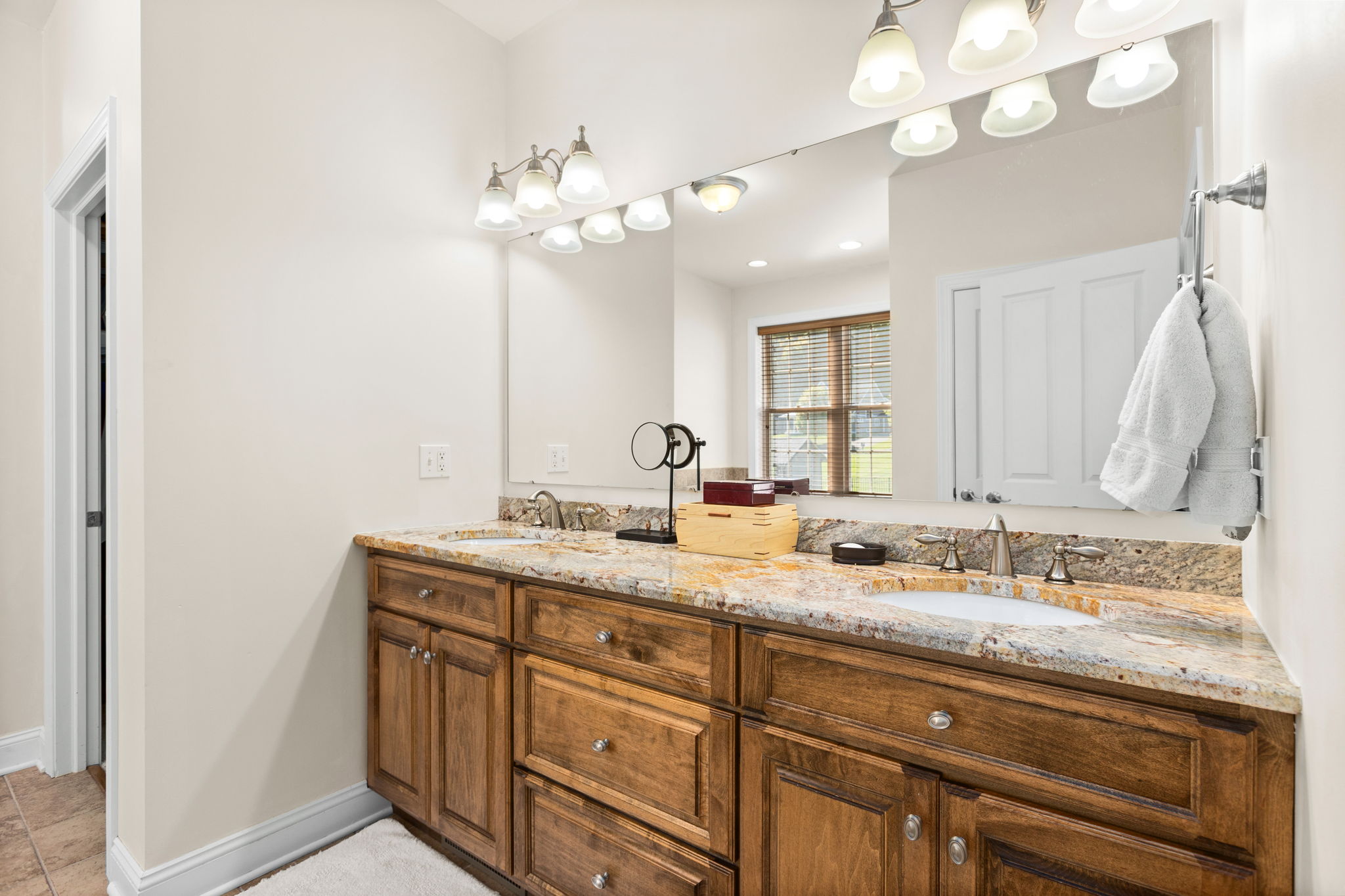 Danville, Pennsylvania, 17821, United States, 4 Bedrooms Bedrooms, ,3 BathroomsBathrooms,Residential,For Sale,1979646