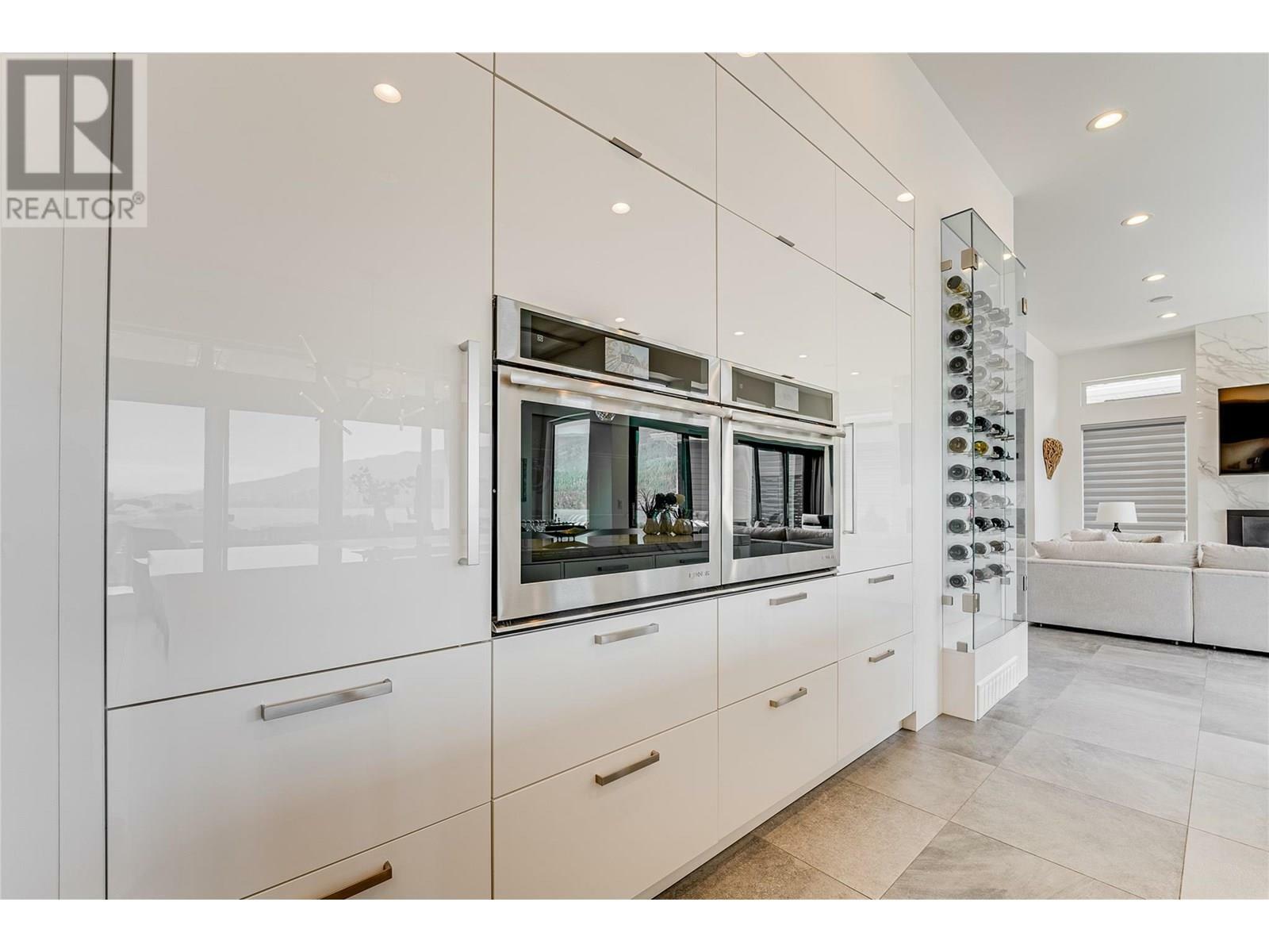 LAKE COUNTRY, British Columbia, V4V 2G2, CA, 4 Bedrooms Bedrooms, ,3 BathroomsBathrooms,Residential,For Sale,1859669