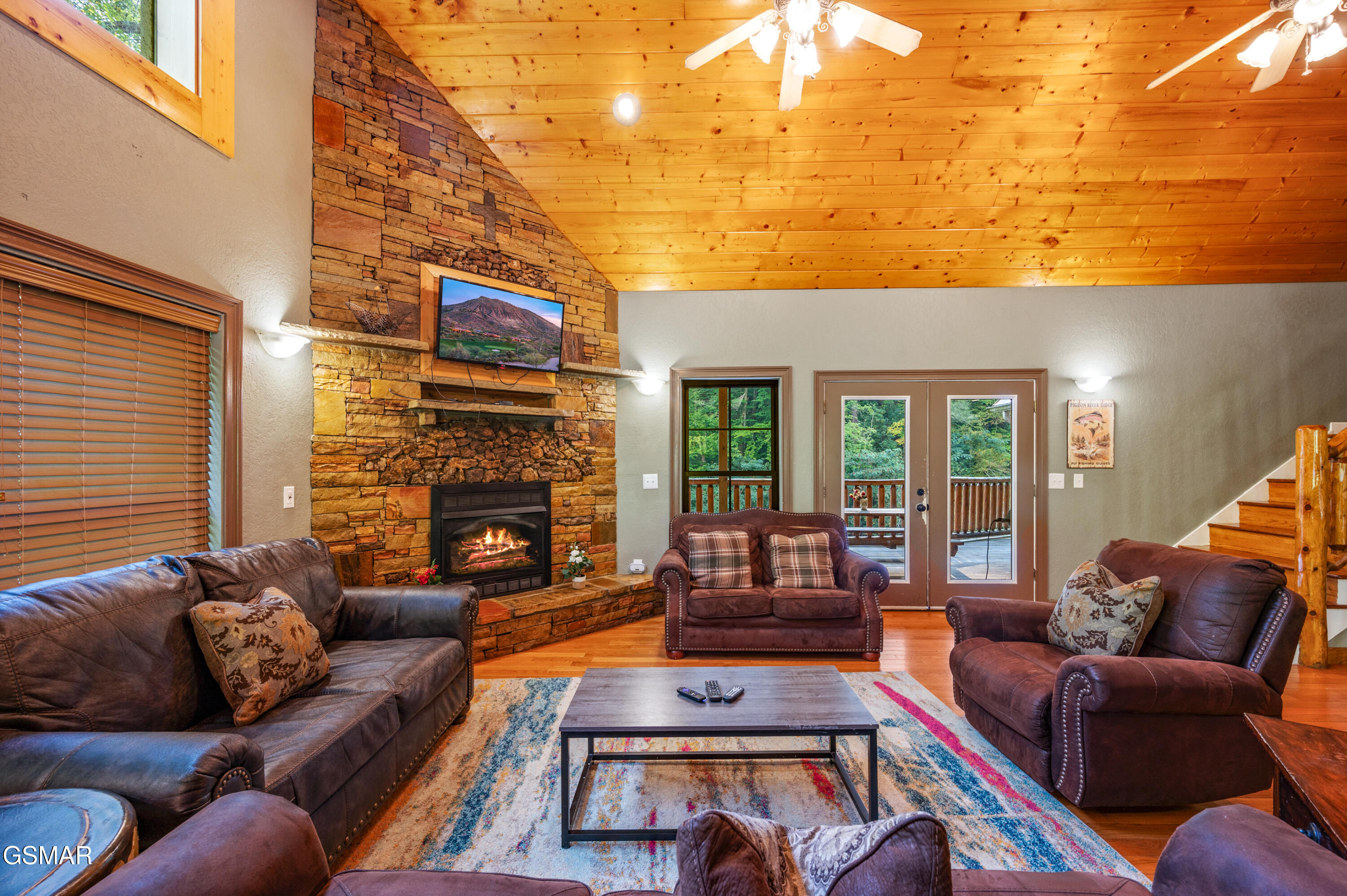 Sevierville, Tennessee, 37876, United States, 3 Bedrooms Bedrooms, ,5 BathroomsBathrooms,Residential,For Sale,1978747