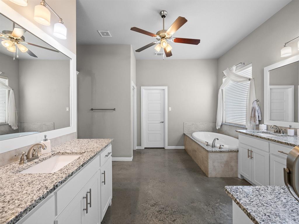 Midlothian, Texas, 76065, United States, 3 Bedrooms Bedrooms, ,3 BathroomsBathrooms,Residential,For Sale,1978446