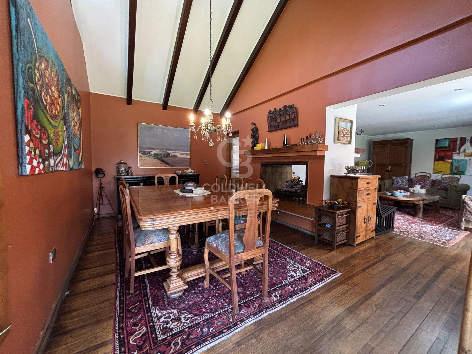 Las Condes, Chile, 5 Bedrooms Bedrooms, ,4 BathroomsBathrooms,Residential,For Sale,1751302