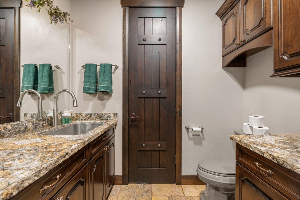 New Harmony, Utah, 84757, United States, 5 Bedrooms Bedrooms, ,6 BathroomsBathrooms,Residential,For Sale,2000791