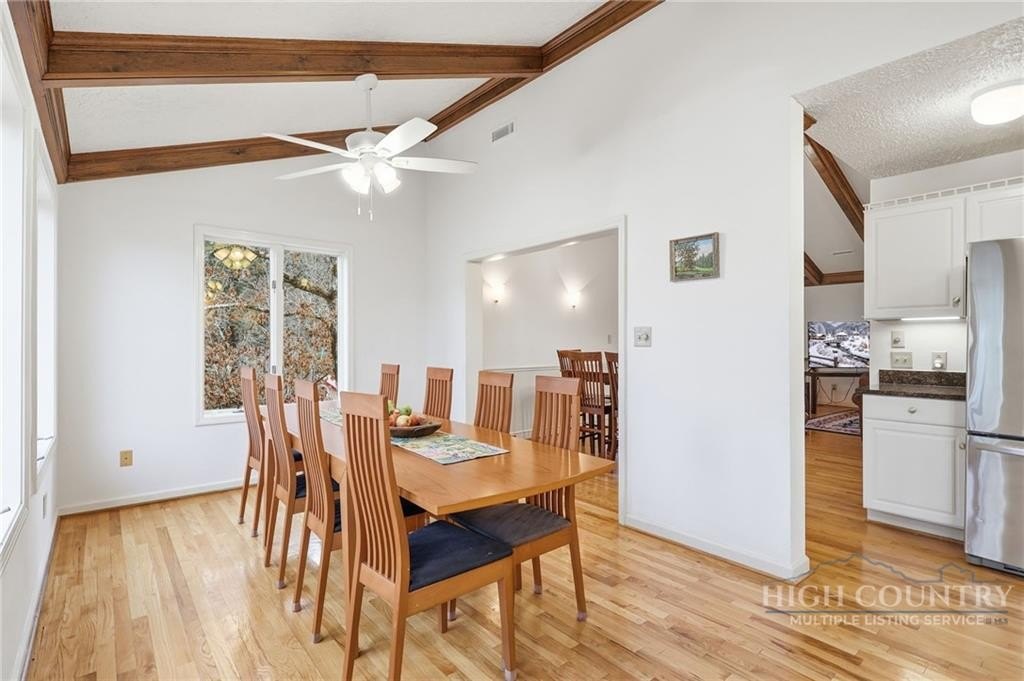 Banner Elk, North Carolina, 28604, United States, 4 Bedrooms Bedrooms, ,5 BathroomsBathrooms,Residential,For Sale,2020475
